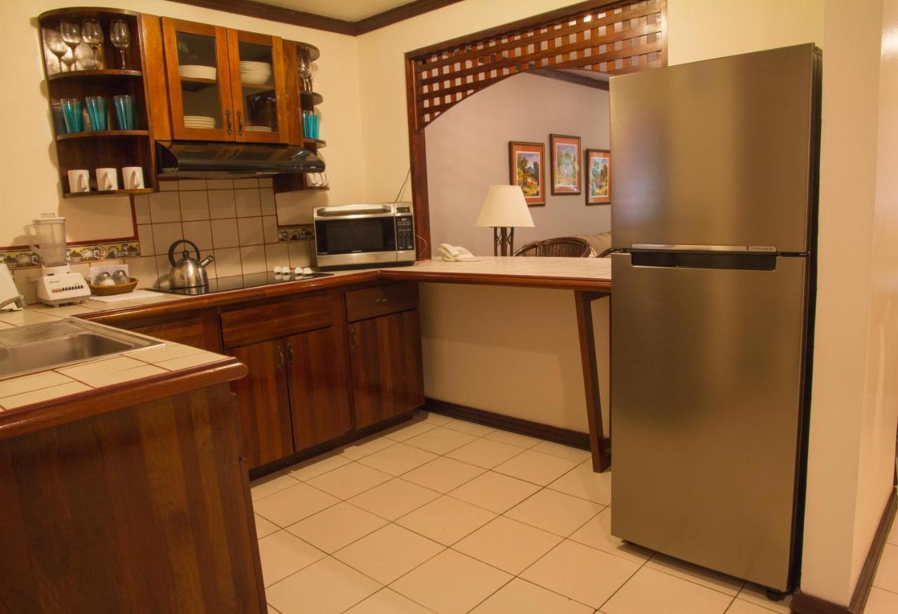 Getaways At Pueblo Real Quepos Exterior photo